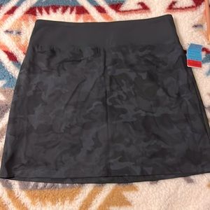 Woman’s Camo Skort. Size M